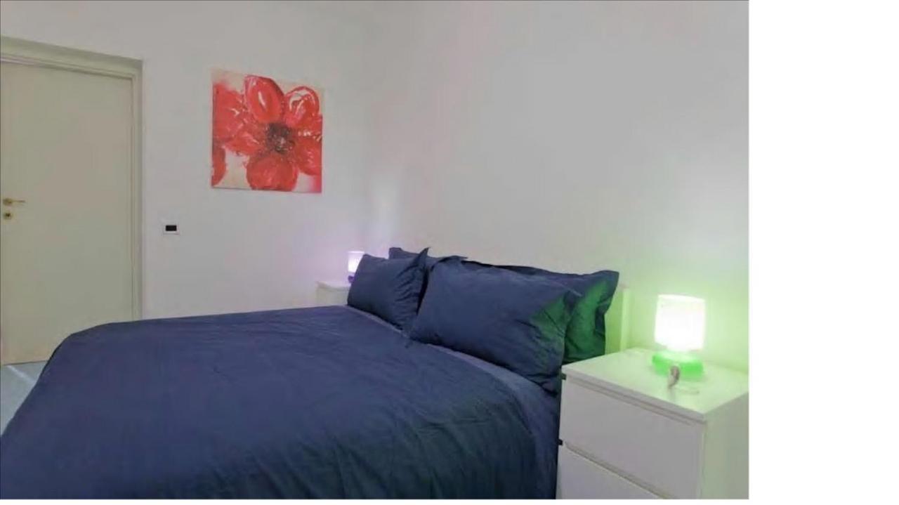 Holiday Jeans Apartment Рим Экстерьер фото