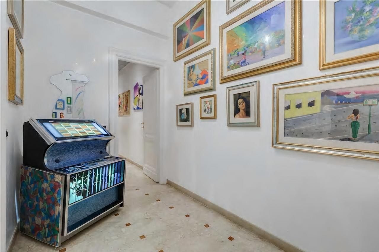 Holiday Jeans Apartment Рим Экстерьер фото