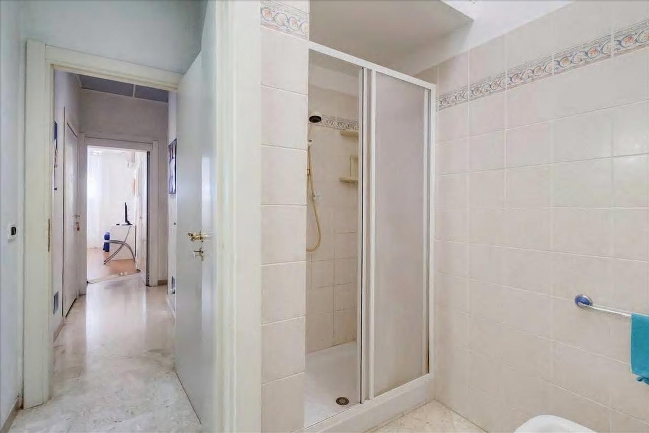 Holiday Jeans Apartment Рим Экстерьер фото